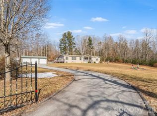 719 Smyre Rd, Zirconia, NC 28790