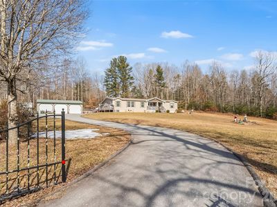 719 Smyre Rd, Zirconia, NC, 28790