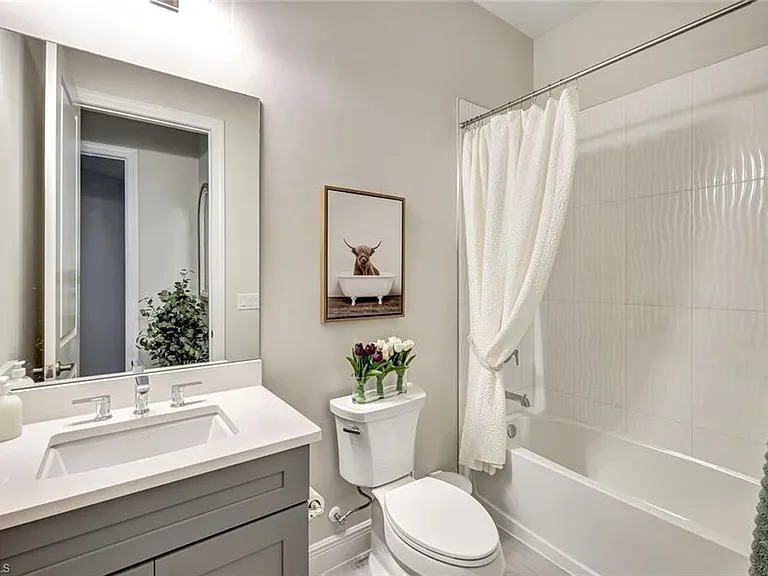 9209 Cayman Dr N — Photo 16