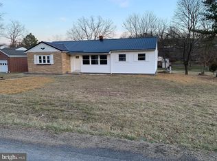 1135 Knobley Rd, Ridgeley, WV 26753