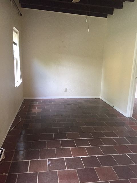 2nd image of 416 NE 1st Ave APT 6