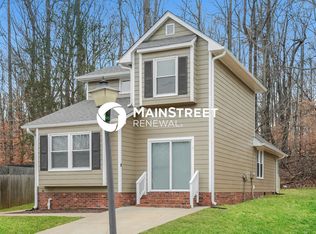 7 Stonehouse Ct, Greensboro, NC 27455