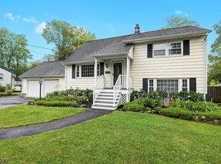 25 Hunter St, Succasunna, NJ 07876