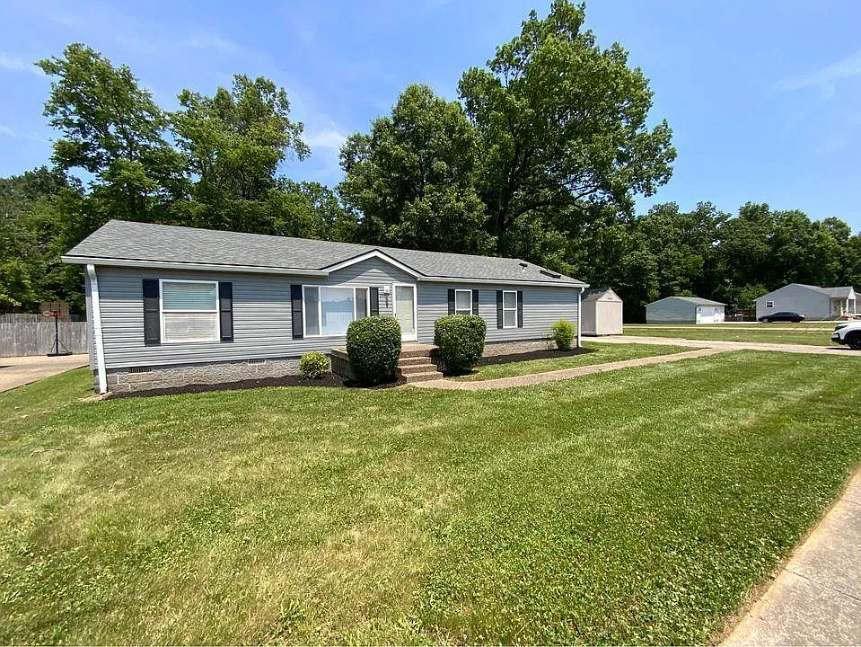 4 bed, 1568 sqft, $1,795 — Photo 2