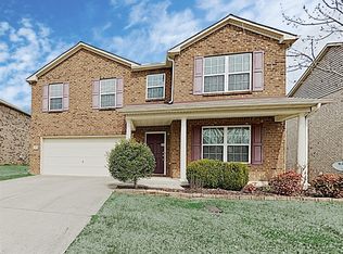 1050 Gannett Rd, Hendersonville, TN 37075