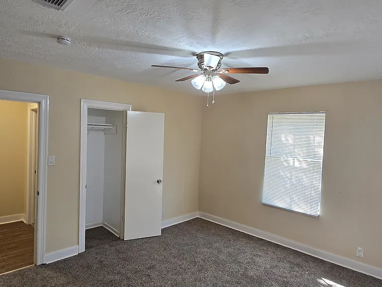 4211 Chartres St #6 — Photo 15