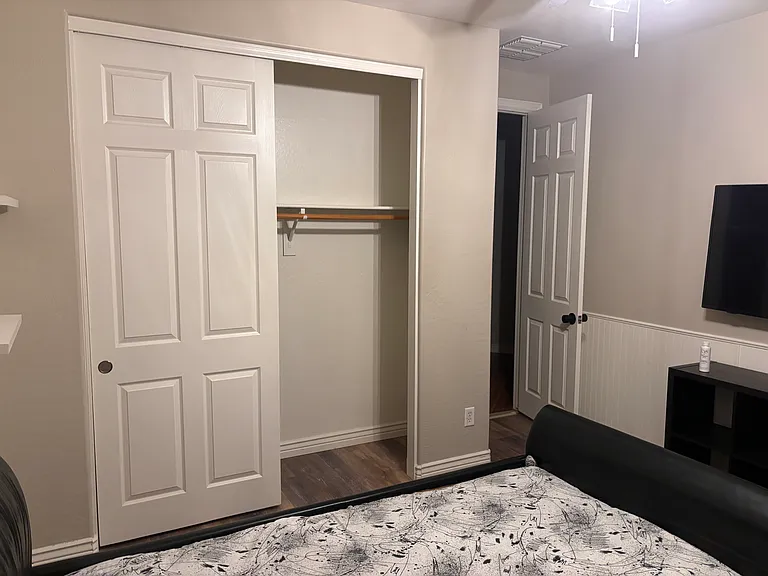 14406 W Port Royale Ln — Photo 23