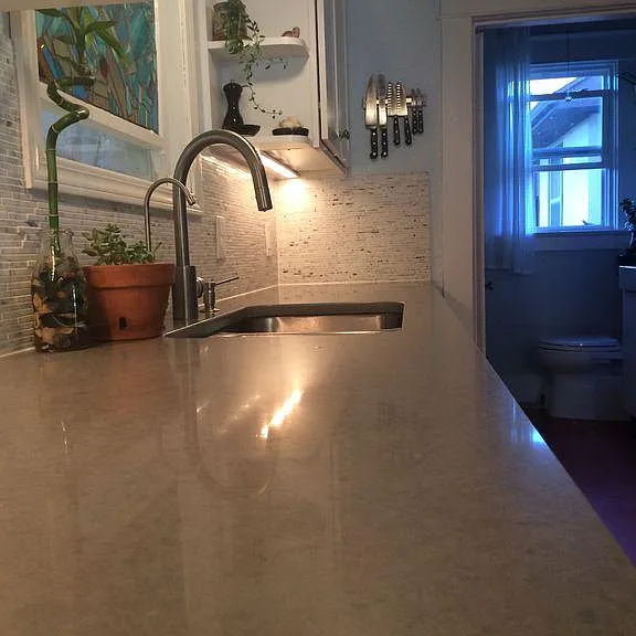 Quartz Counter