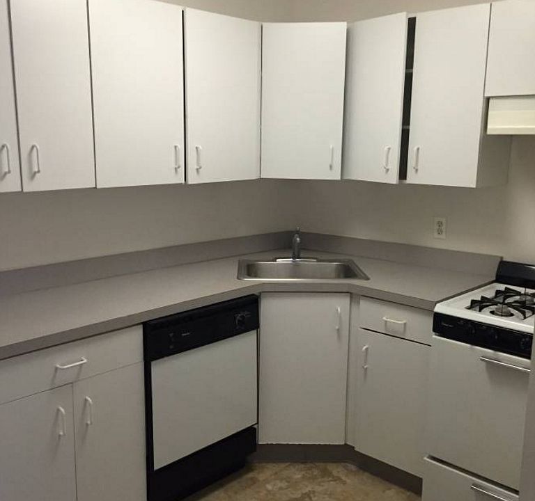1st image of 14026 Franklin Ave #3A