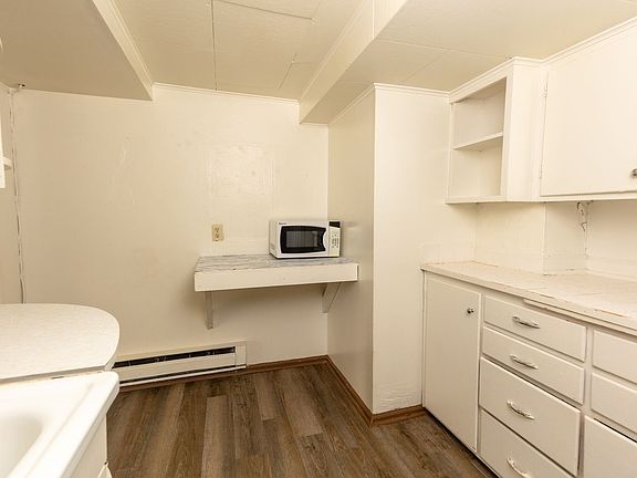 4th image of 226 N Line St APT 5