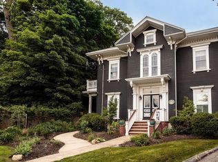 21 Oak Knls, Arlington, MA 02476