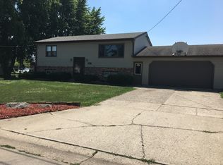 841 9th St SE, Mason City, IA 50401