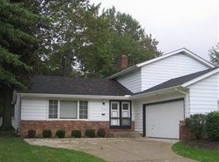 1889 Bromton Dr, Lyndhurst, OH