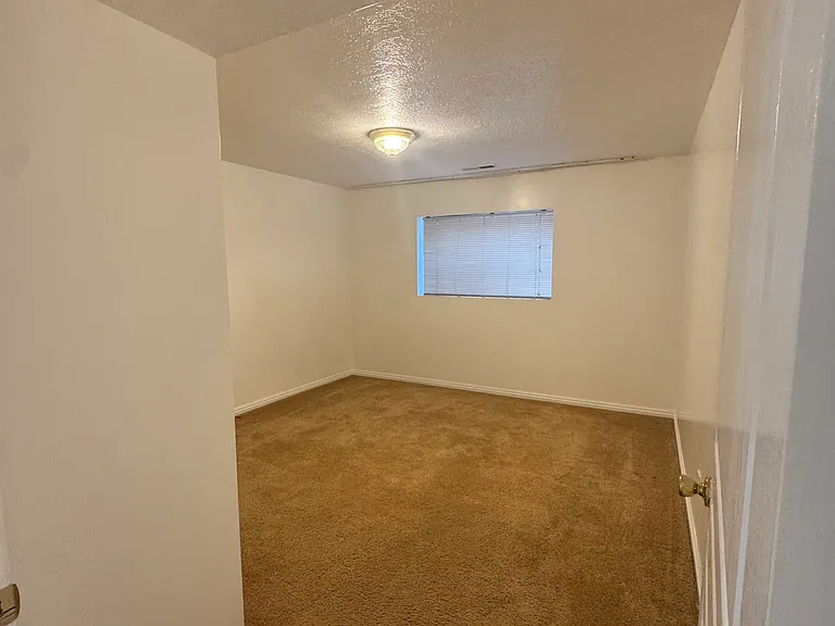 3720 S Hampshire Cir — Photo 18