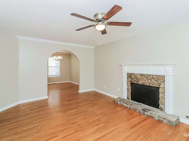 100 Ivy Glen Ct — Photo 4