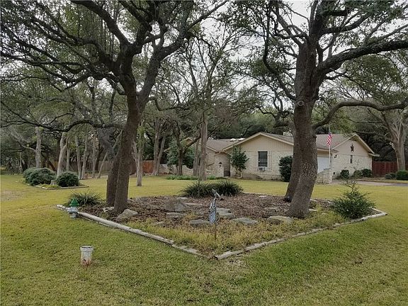 3rd image of 608 W Esparada Dr