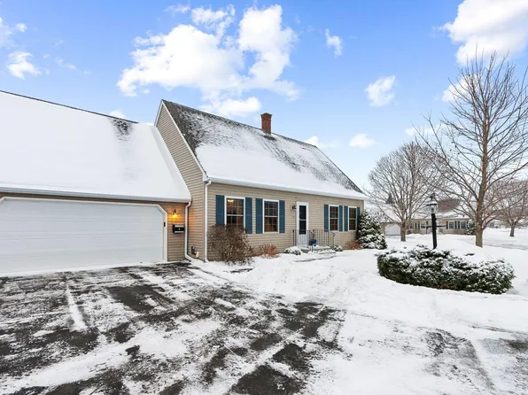 5 Topaz Circle #4, Auburn, ME 04210