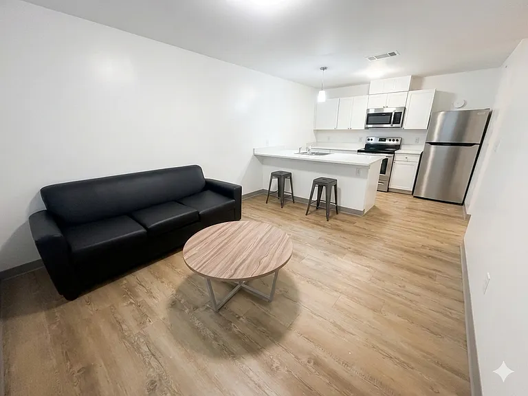 The Outlook Apartments — Photo 48