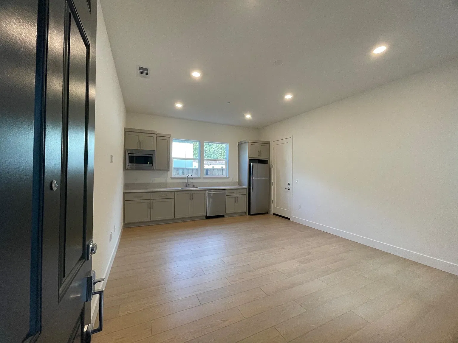 102 Shady Oak Way — Photo 3