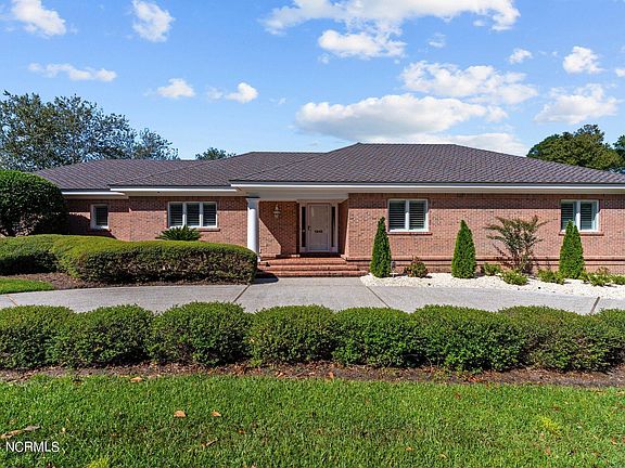 3rd image of 1310 Regatta Drive