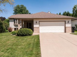 1332 36th St SW, Rochester, MN 55902