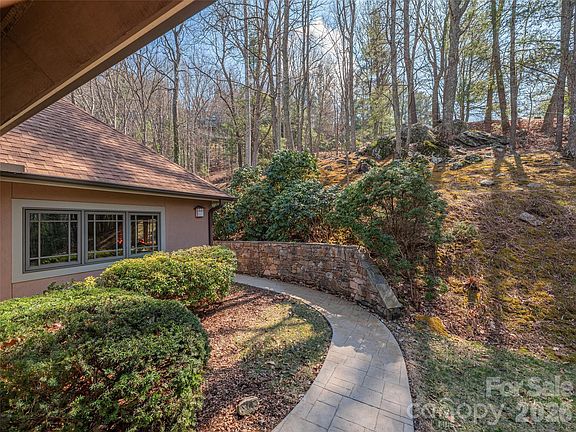 2nd image of 68 Crestwood Rd