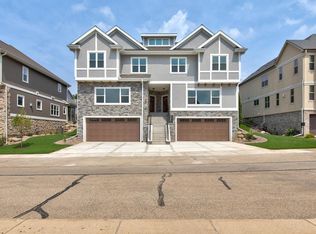 9068 Paddington Pkwy, Verona, WI 53593