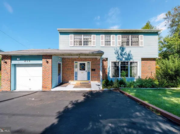 814 Caledonia St, Philadelphia, PA 19128