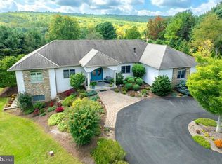 1720 Saint Peters Rd, Pottstown, PA 19465