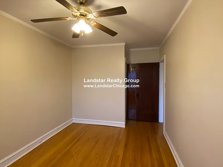 2815 W Berteau Ave #2 — Photo 11