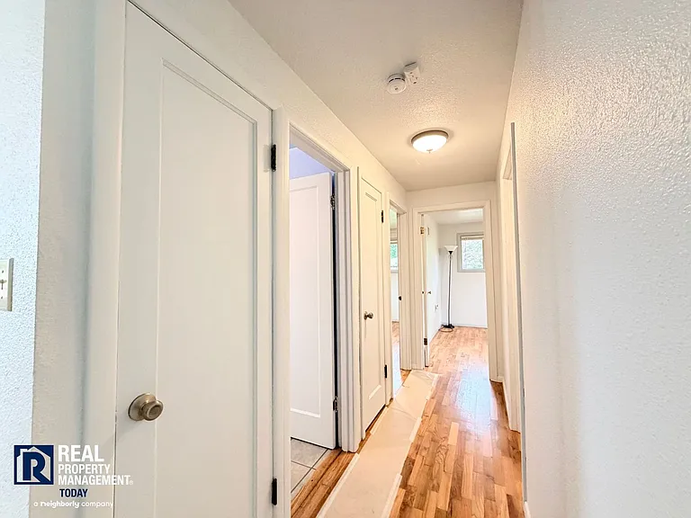 319 104th St E — Photo 13