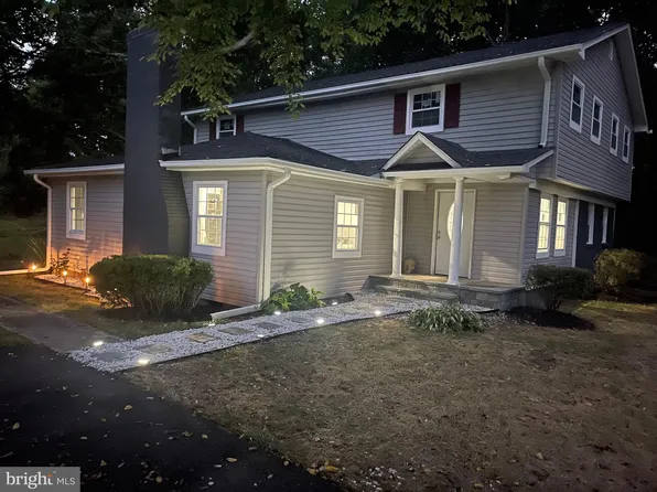 1229 Wrighton Rd, Lothian, MD 20711