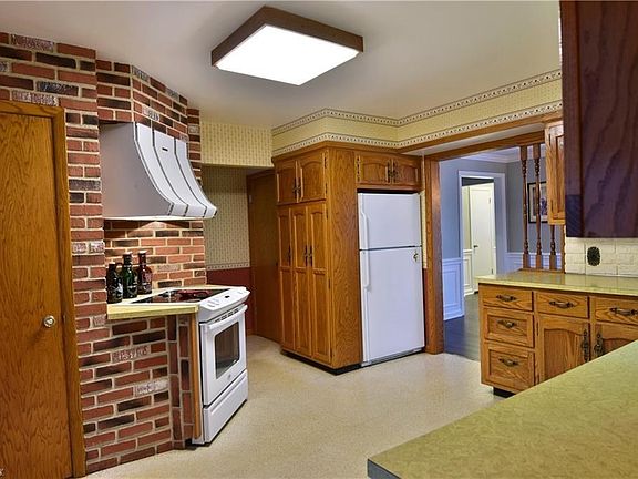 5th image of 766 Perkinswood Blvd NE