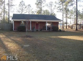 752 Community Cir, Jesup, GA 31545