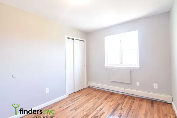 Rented by Clove Realty LLC | media 18