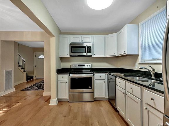 2nd image of 1311 Willis St