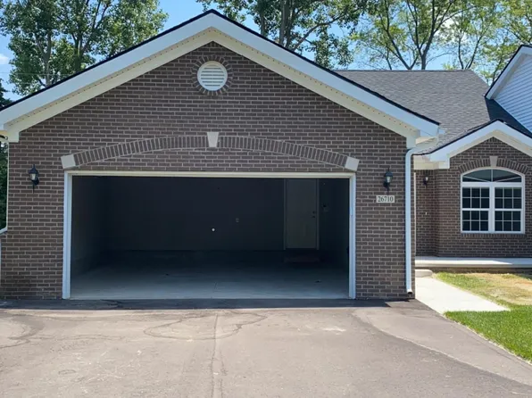 26730 Orchard Lake Rd #4, Farmington, MI 48334