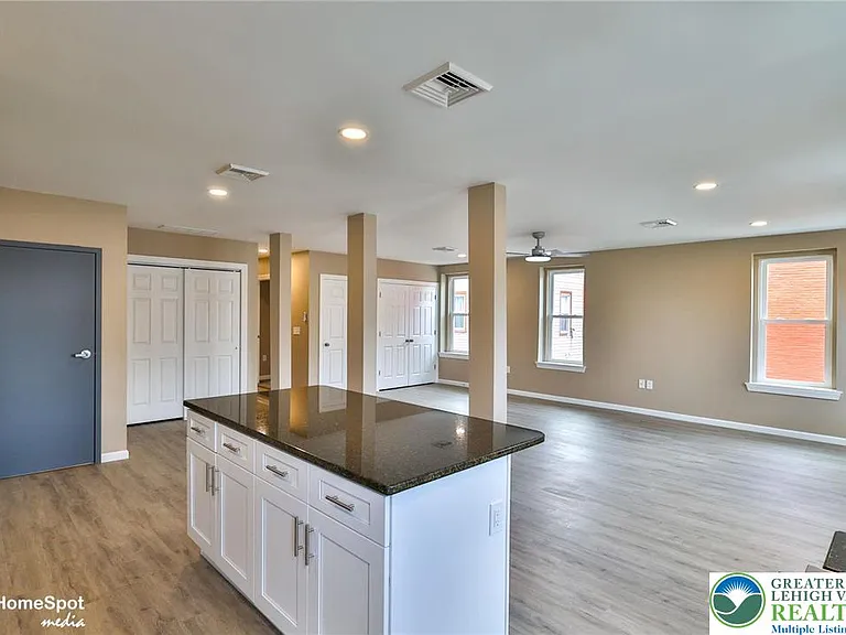 1210 W Turner St #1 — Photo 7