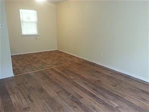 2nd image of 2921 Carter Blvd E