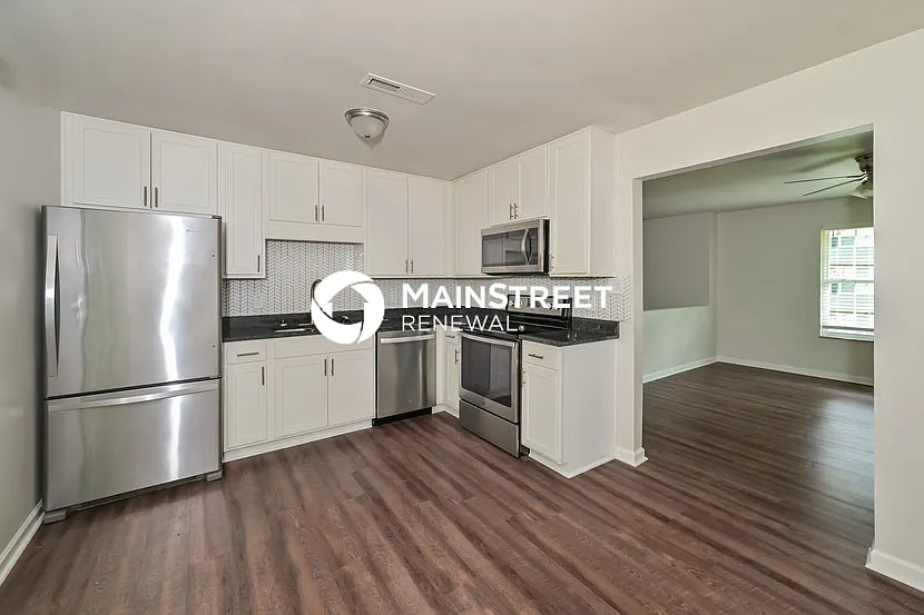 6509 Ellesmere Dr — Photo 3