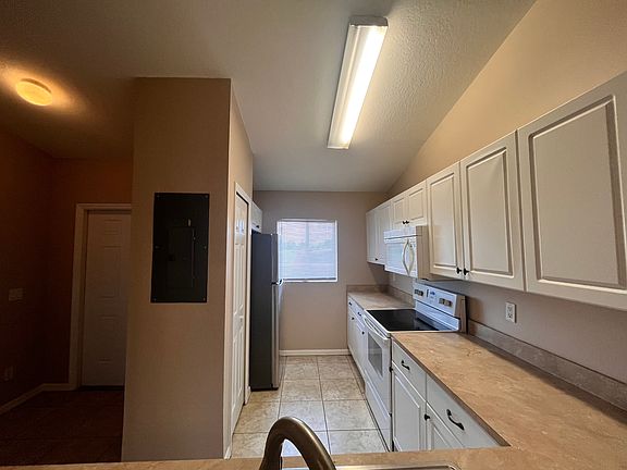 5th image of 1111 Diplomat Pkwy E APT 3