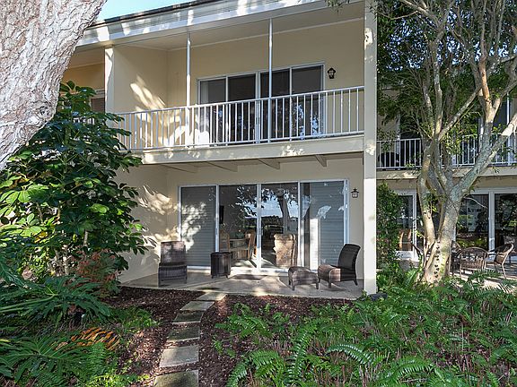 4th image of 111 Johns Island Dr