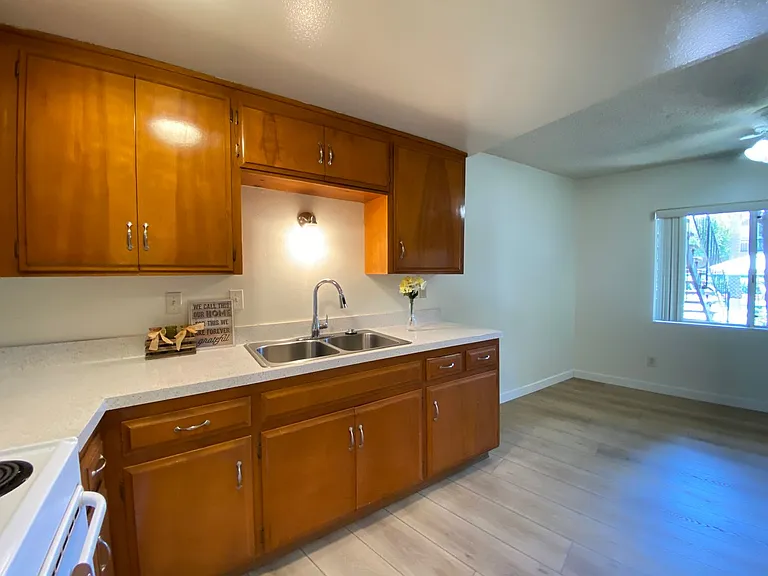 Meadowlake 1025 — Photo 9
