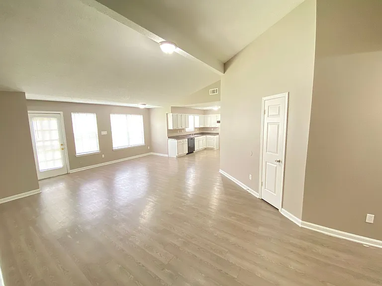 6544 Oak Hurst Dr — Photo 7