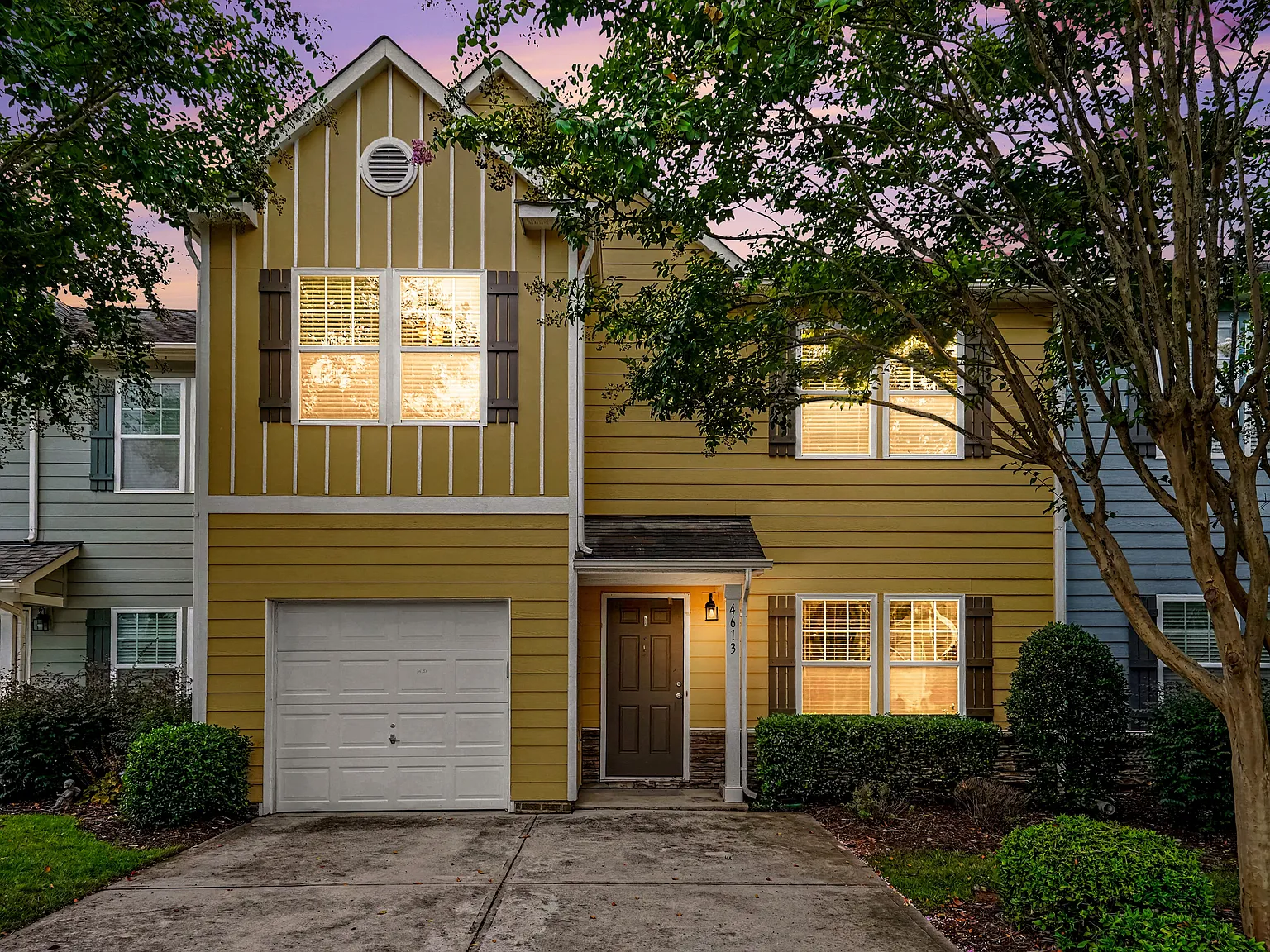 3 bed, 2.5 bath, 2040 sqft, $1,995 — Photo 2