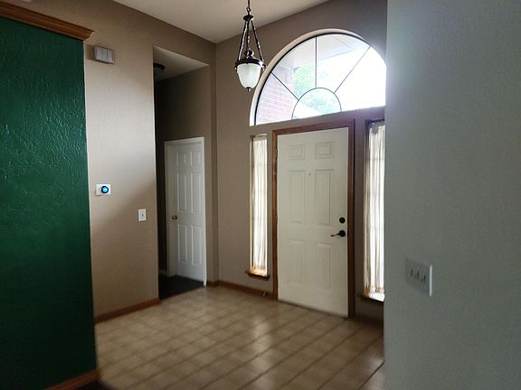 3rd image of 2208 Sagewood Dr