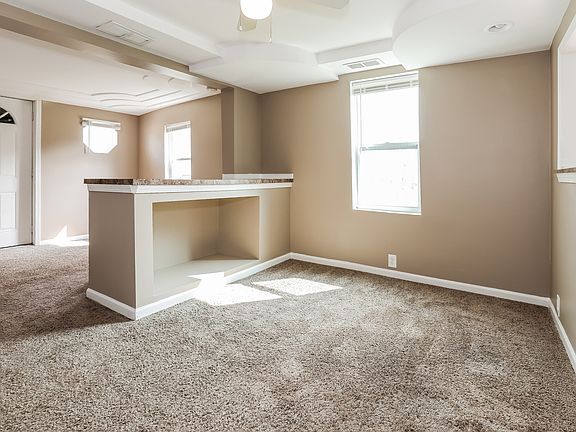 3rd image of 608 N Harrison Ave