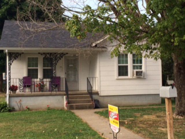 1st image of 221 Walnut St