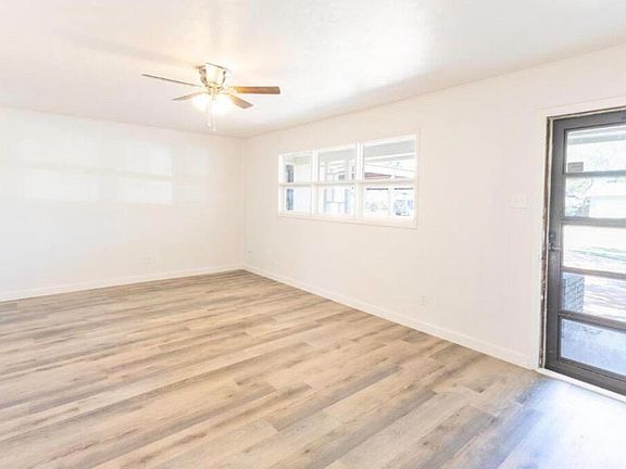 4th image of 2513 44th St