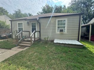 830 S Pinecrest St, Wichita, KS 67218